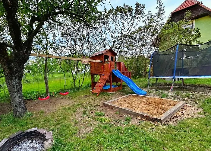 Prazdninovy Dum, Relax Ve Vlcnovskych Budach 펜션 *